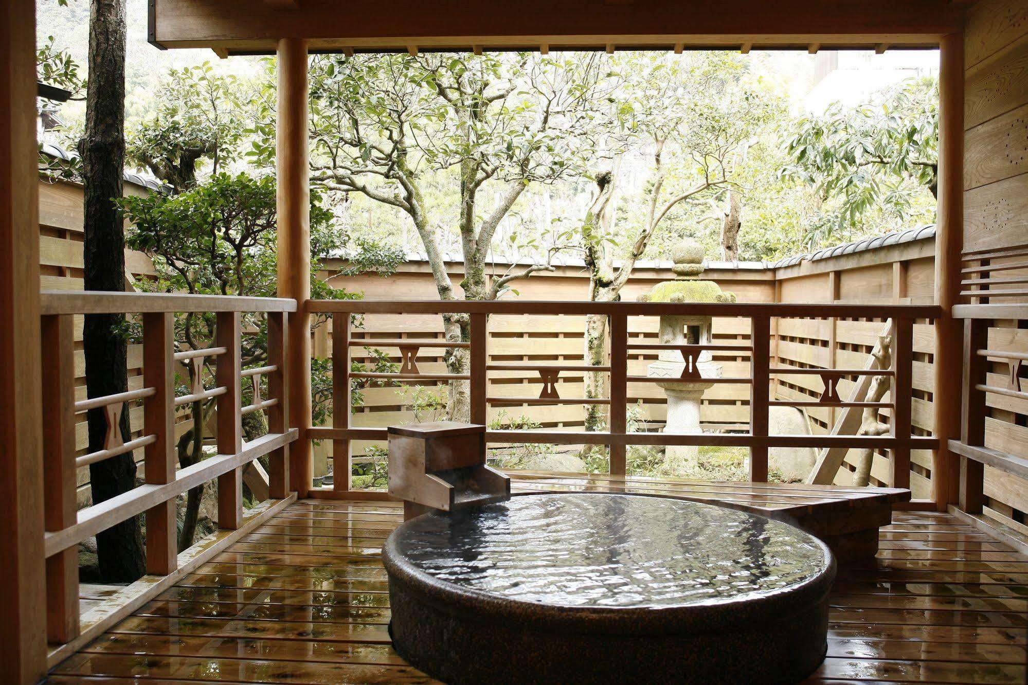 טויוקה Yutouya Ryokan מראה חיצוני תמונה